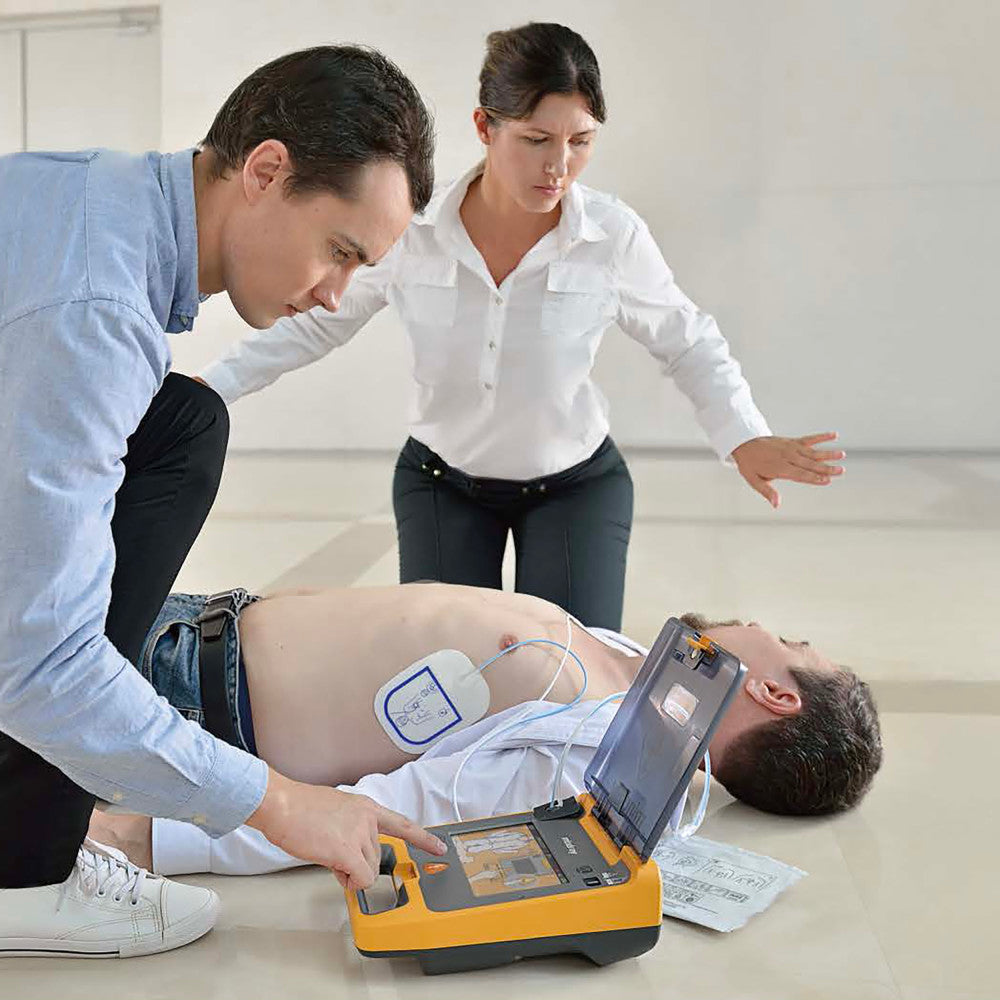 Mindray Fully-Automatic Defibrillator with 7in Colour Screen